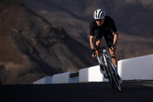 Carica l'immagine nel visualizzatore di Gallery, action_shot