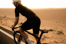 Lade das Bild in den Galerie-Viewer, action_shot