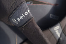 Carica l'immagine nel visualizzatore di Gallery, ION Men Wetsuit Seek Select 4/3 Backzip 2023