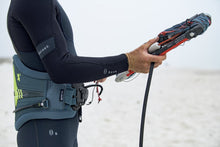 Cargar imagen en el visor de la galería, ION Apex Kite Harness Men 2022