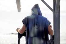 Load image into Gallery viewer, ION Poncho Select Men 2024