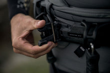 Lade das Bild in den Galerie-Viewer, action_shot