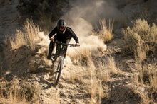 Carica l'immagine nel visualizzatore di Gallery, Maglia MTB Scrub Amp BAT a maniche lunghe da uomo