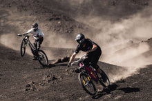 Lade das Bild in den Galerie-Viewer, action_shot