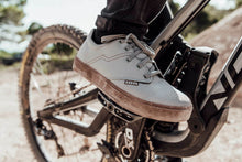 Load image into Gallery viewer, ION MTB Flat Pedal Shoes Seek 2024