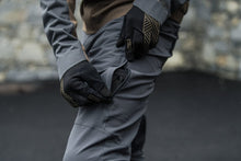 Cargar imagen en el visor de la galería, ION Men MTB Pants 4W Softshell 2022