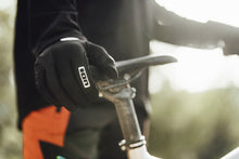 Load image into Gallery viewer, ION Gloves Scrub AMP 2021