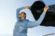 Carica l'immagine nel visualizzatore di Gallery, action_shot