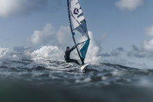 Lade das Bild in den Galerie-Viewer, action_shot
