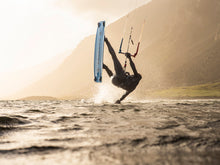Lade das Bild in den Galerie-Viewer, action_shot