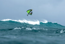 Carica l'immagine nel visualizzatore di Gallery, action_shot