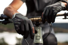 Load image into Gallery viewer, ION Gloves Scrub AMP 2021