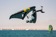 Carica l'immagine nel visualizzatore di Gallery, action_shot