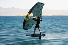 Carica l'immagine nel visualizzatore di Gallery, action_shot