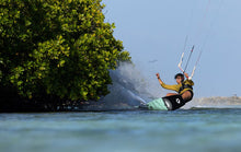 Lade das Bild in den Galerie-Viewer, action_shot