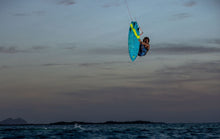 Lade das Bild in den Galerie-Viewer, action_shot
