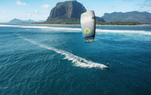 Lade das Bild in den Galerie-Viewer, action_shot