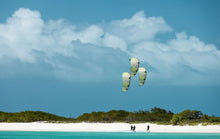 Lade das Bild in den Galerie-Viewer, action_shot