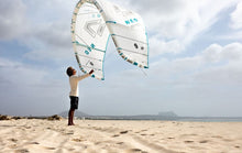 Lade das Bild in den Galerie-Viewer, Neo Concept Blue
