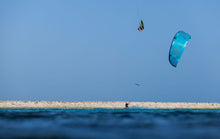 Carica l'immagine nel visualizzatore di Gallery, action_shot