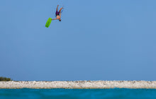 Carica l'immagine nel visualizzatore di Gallery, action_shot