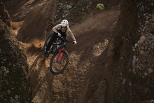 Lade das Bild in den Galerie-Viewer, MTB Latzhose Seek Amp Unisex