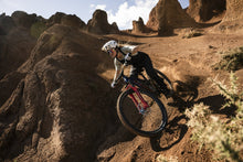 Lade das Bild in den Galerie-Viewer, MTB Latzhose Seek Amp Unisex