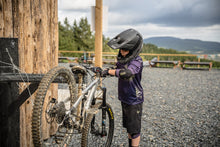 Load image into Gallery viewer, ION MTB Shorts Scrub Amp Youth 2024