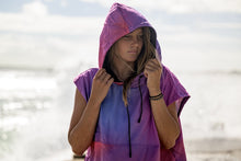 Lade das Bild in den Galerie-Viewer, Poncho Select Damen
