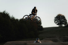 Carica l'immagine nel visualizzatore di Gallery, action_shot