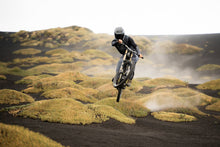 Load image into Gallery viewer, action_shot