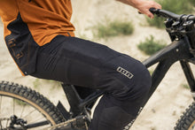 Lade das Bild in den Galerie-Viewer, MTB Hose Scrub Amp BAT Herren