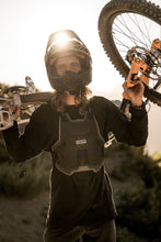 Carica l'immagine nel visualizzatore di Gallery, action_shot