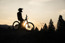 Lade das Bild in den Galerie-Viewer, MTB Jersey Logo Kurzarm Herren