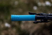 Charger l'image dans la galerie, Poignées VTT descente 7OX 2.0 Pro