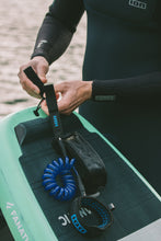 Lade das Bild in den Galerie-Viewer, Wing Leash Core Coiled Knee
