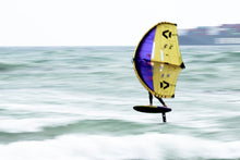 Lade das Bild in den Galerie-Viewer, Wing / SUP Leash Core Coiled Hip Safety
