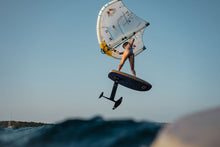 Carica l'immagine nel visualizzatore di Gallery, action_shot