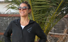 Lade das Bild in den Galerie-Viewer, Fanatic Windbreaker Jacket Women 2022