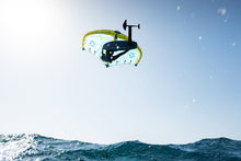 Carica l'immagine nel visualizzatore di Gallery, action_shot