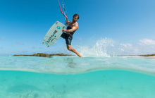 Carica l'immagine nel visualizzatore di Gallery, action_shot