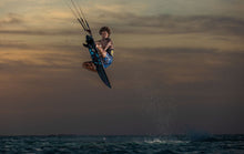 Carica l'immagine nel visualizzatore di Gallery, action_shot