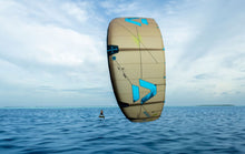 Carica l'immagine nel visualizzatore di Gallery, action_shot