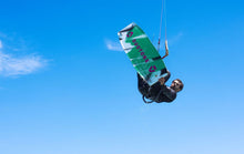 Lade das Bild in den Galerie-Viewer, action_shot