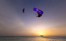 Carica l'immagine nel visualizzatore di Gallery, action_shot