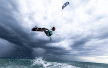 Lade das Bild in den Galerie-Viewer, Duotone Whip SLS 2022
