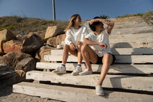 Lade das Bild in den Galerie-Viewer, Duotone Apparel Tee Whisk SS undyed women 2024
